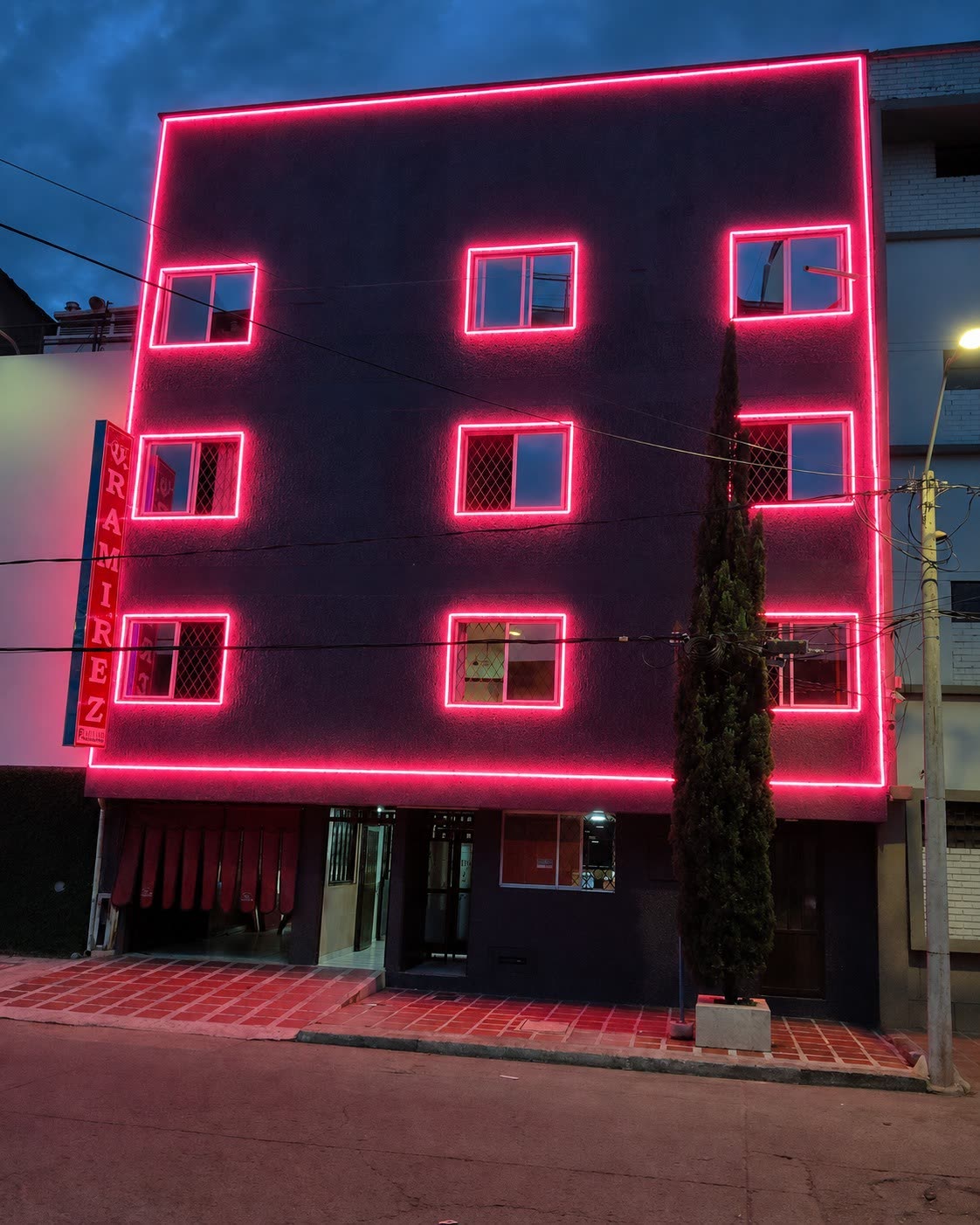 Fachada de Residencias Ramírez
